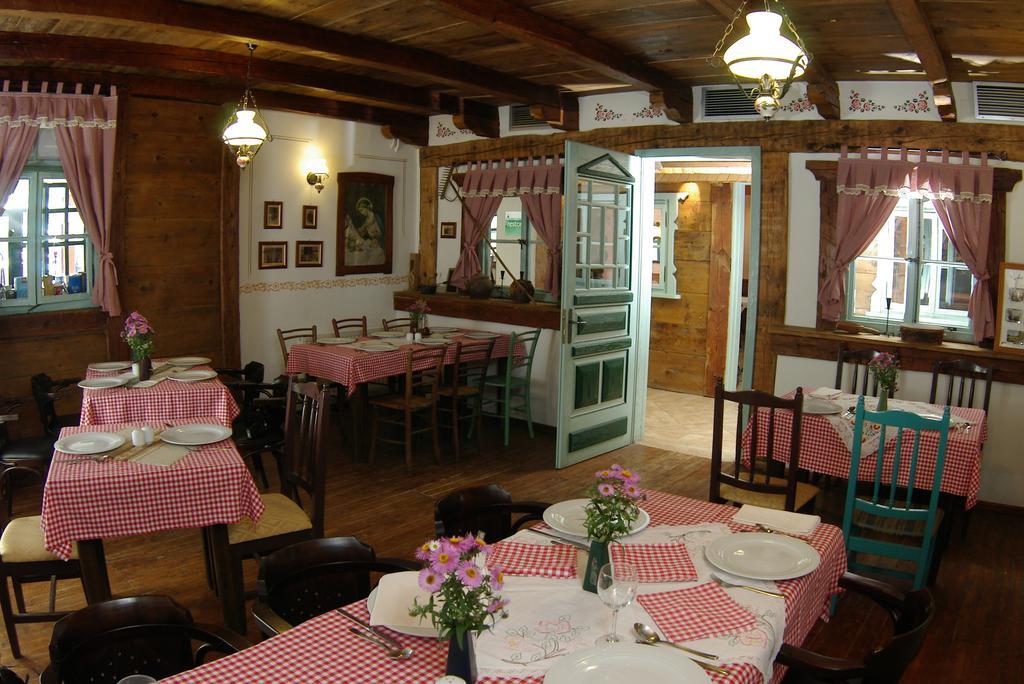 Hotel Risnjak Delnice Exterior photo