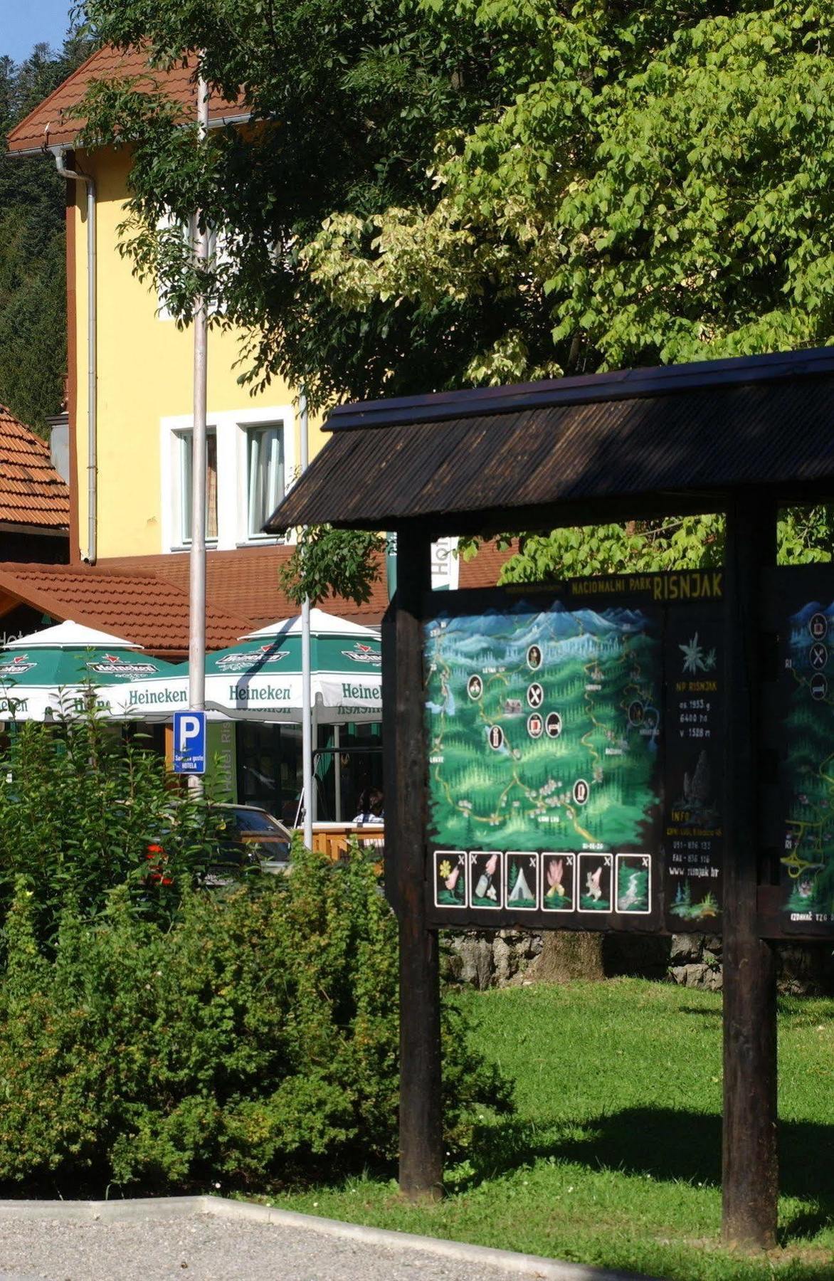 Hotel Risnjak Delnice Exterior photo