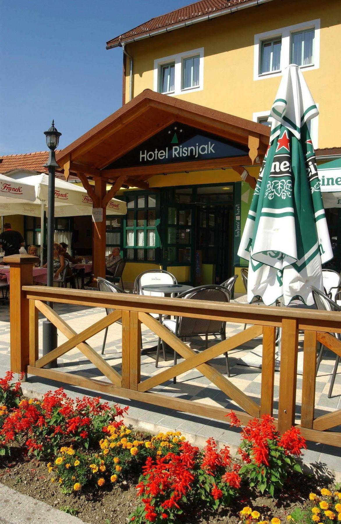 Hotel Risnjak Delnice Exterior photo
