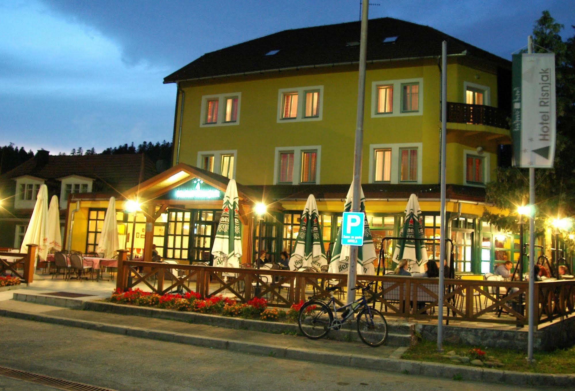 Hotel Risnjak Delnice Exterior photo
