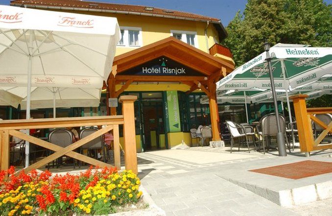 Hotel Risnjak Delnice Exterior photo